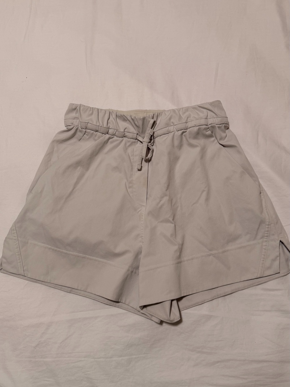 Lululemon Cream Cinchable High-Waist Shorts - 3.5” - Picture 1 of 7